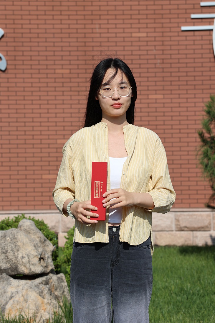 邵潤之 四川大學.JPG